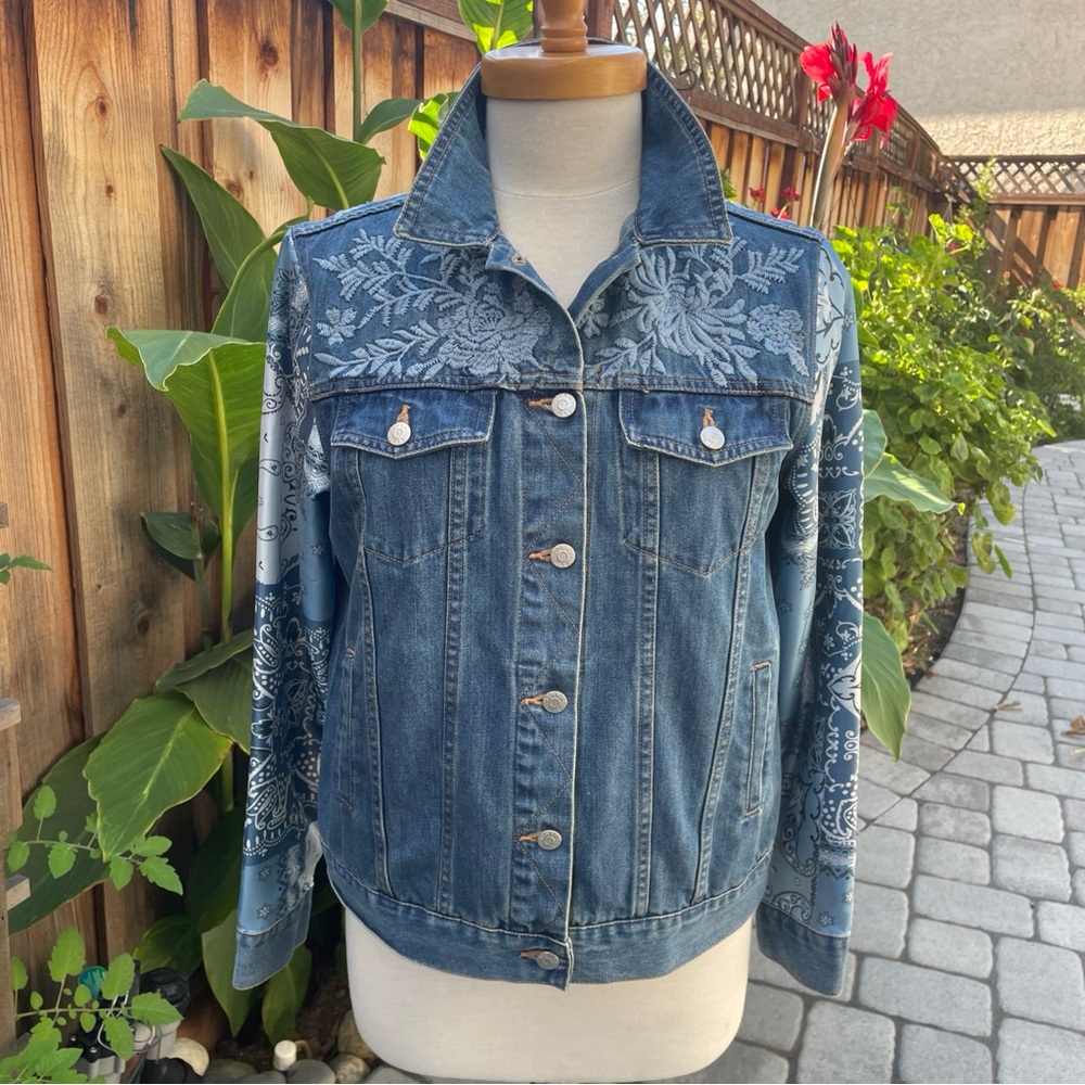 JOHNNY WAS WORKSHOP Jacket Sz S Denim Jean Floral Roses Embroidery Bandana Print